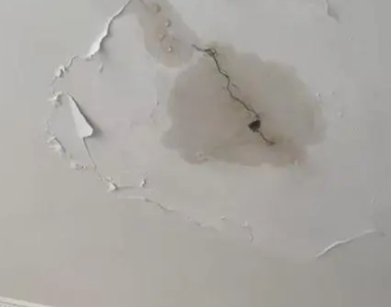 水富阳台漏水维修公司分享下屋面防水工程质量问题原因分析